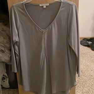 Gray 3/4 sleeve length top
